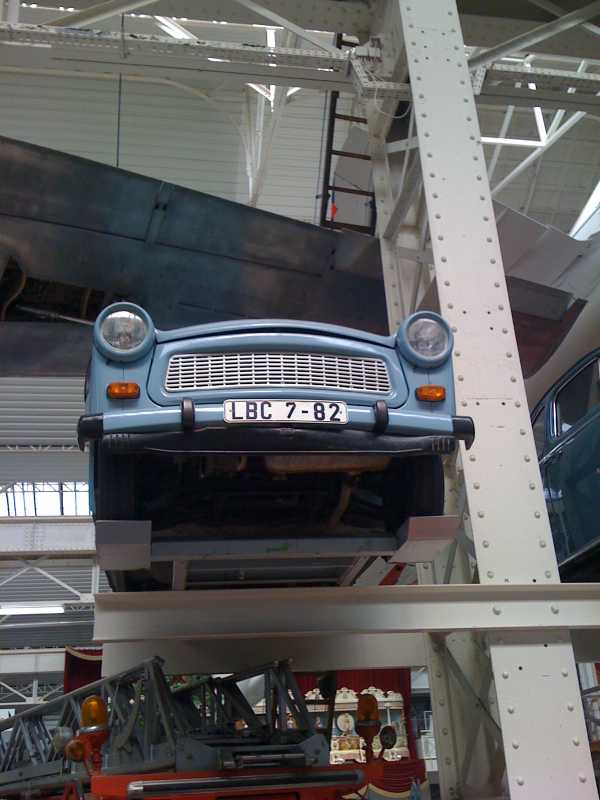 hce01728.jpg