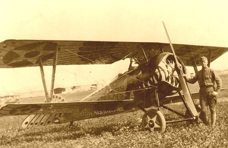 NieuportCptKGPulliamJr21may1918francia800px.jpg