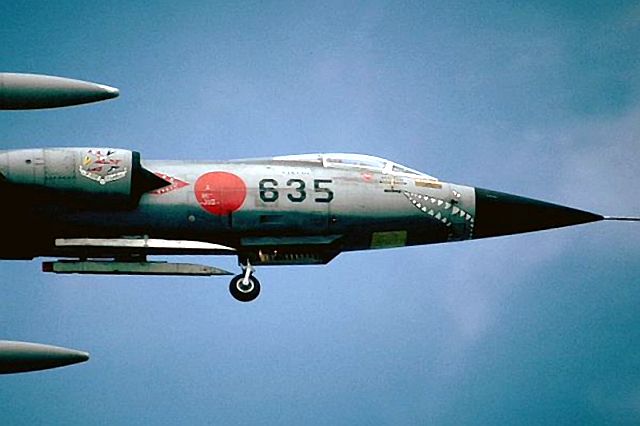 f-104jshrk635640px.jpg