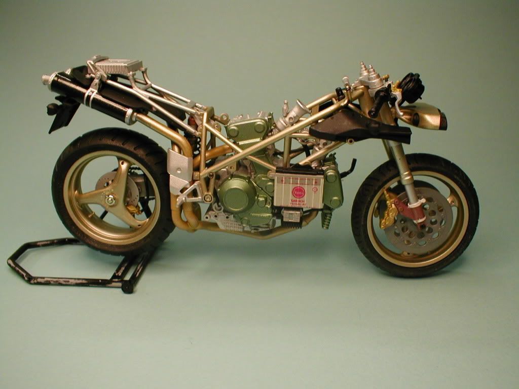 Ducati916_46.jpg