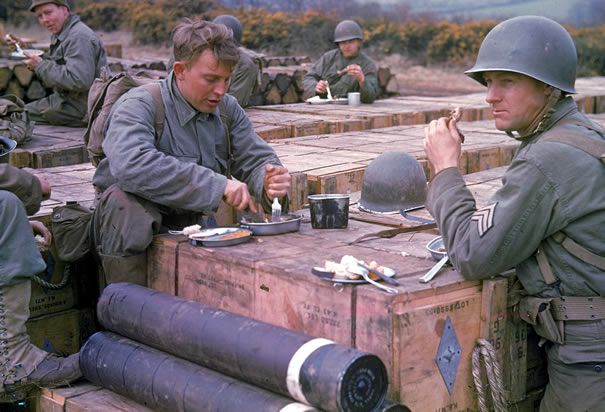 soldiers-eating-rations-1.jpg