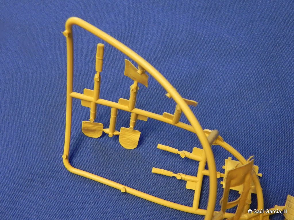 Trumpeter00434ScudCrewSpueZ3.JPG